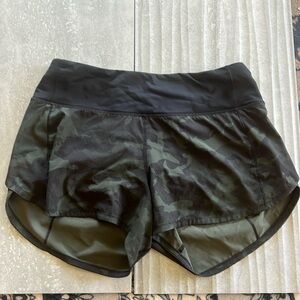 Lululemon size 6 Camo Shorts
